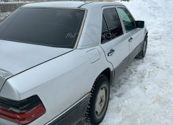 Mercedes-Benz E-Класс 1992 года