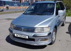 Mitsubishi Space Wagon 2003 года