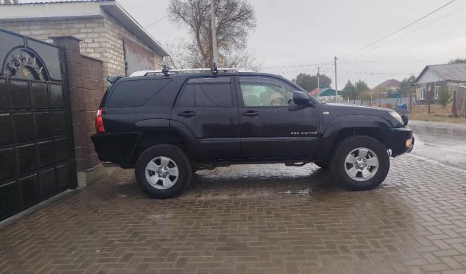 Toyota 4Runner 2003 года