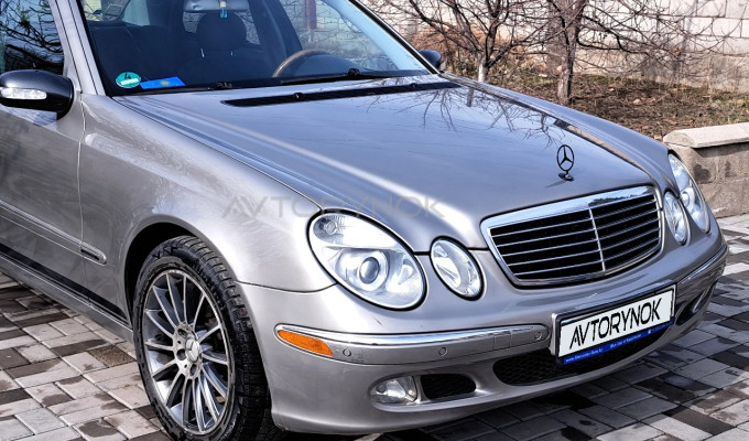 Mercedes-Benz E-Класс 2002 года