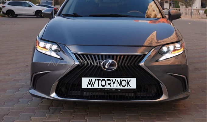 Lexus ES 2013 года