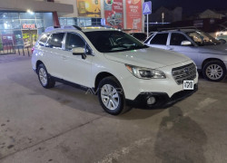Subaru Outback 2017 года
