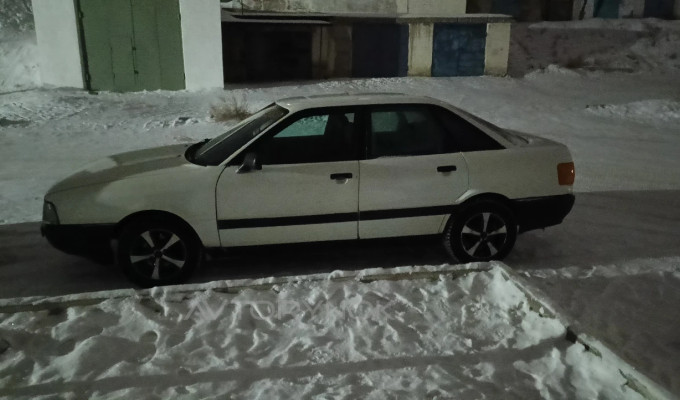 Audi 80 1990 года