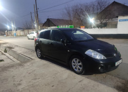 Nissan Tiida 2010 года