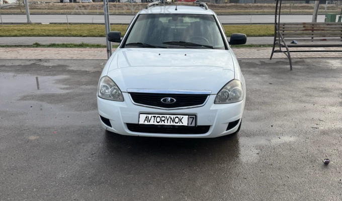 ВАЗ (Lada) Priora 2013 года