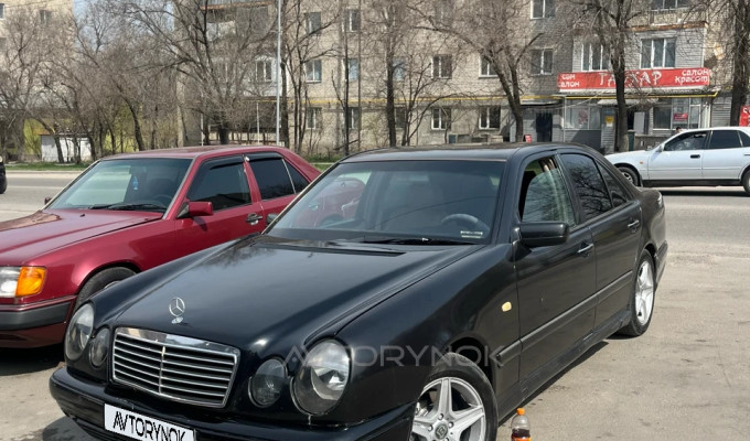 Mercedes-Benz E-Класс 1997 года