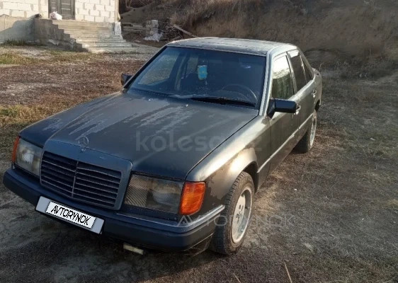 Mercedes-Benz E-Класс 1992 года