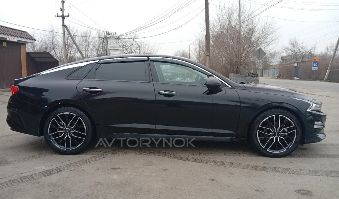 Kia K5 2021 года
