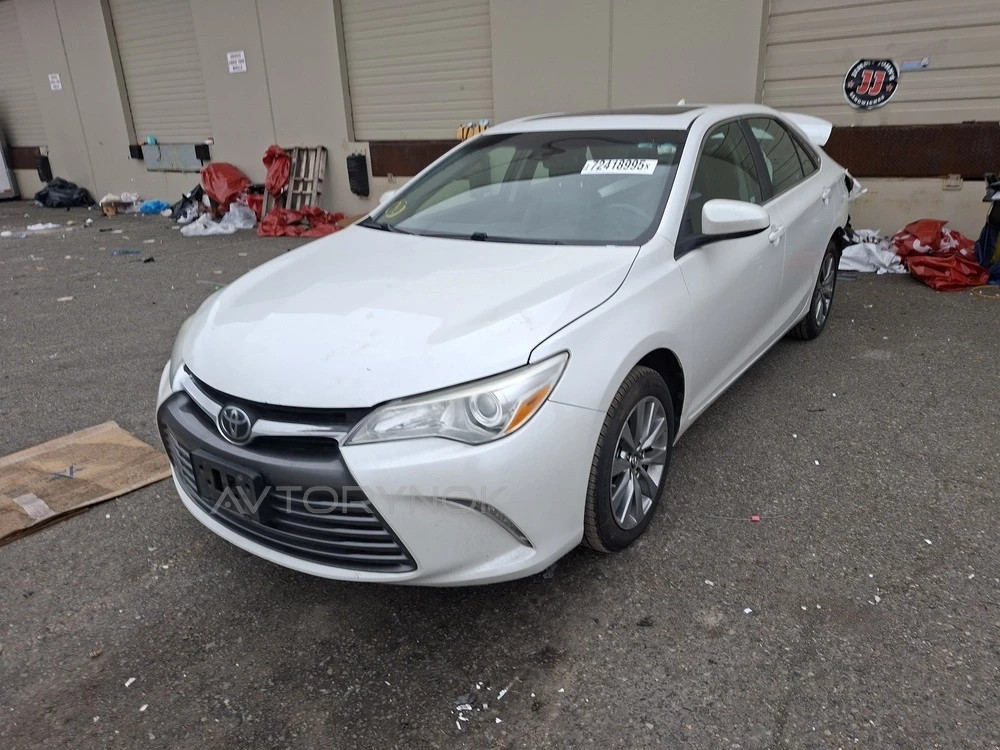 Toyota Camry, 2016