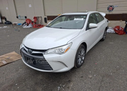 Toyota Camry 2016 года