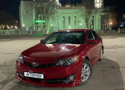 Toyota Camry 2012 года