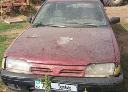 Nissan Primera 1990 года