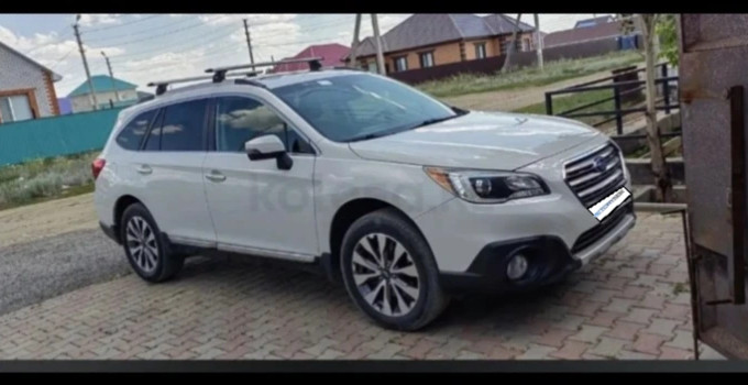 Subaru Outback 2017 года