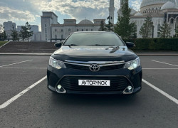 Toyota Camry 2016 года