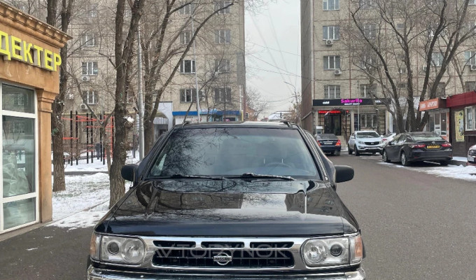 Nissan Pathfinder 1998 года