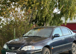 Toyota Avensis 2001 года