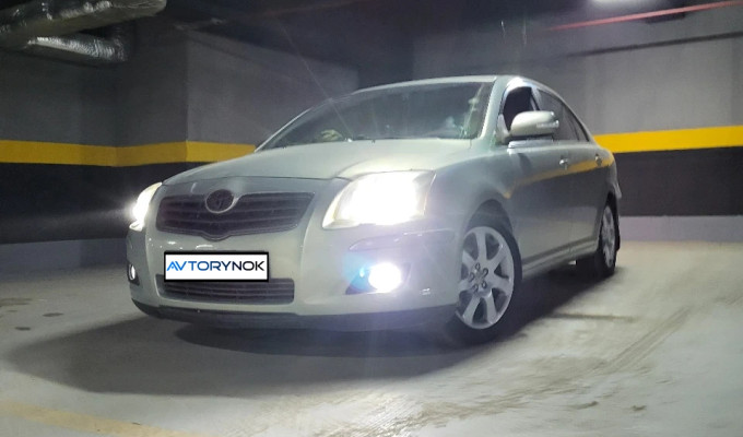 Toyota Avensis 2006 года