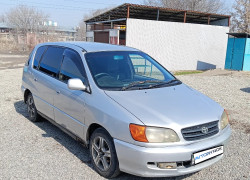 Toyota Ipsum 1997 года