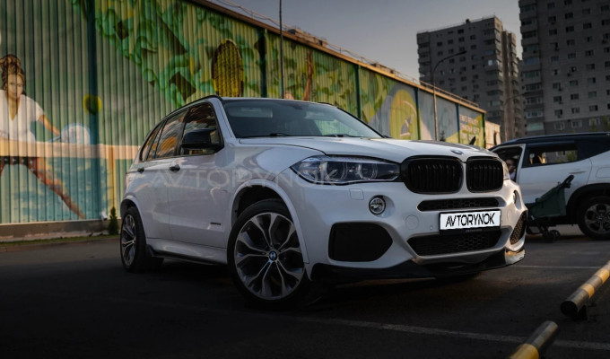 BMW X5 2015 года