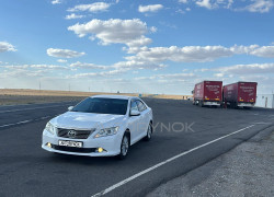 Toyota Camry 2013 года