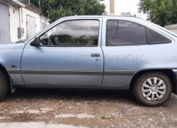 Opel Kadett 1989 года