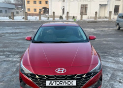 Hyundai Elantra 2021 года