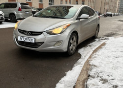 Hyundai Elantra 2011 года