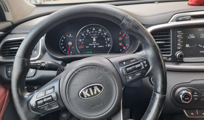 Kia Sorento 2017 года