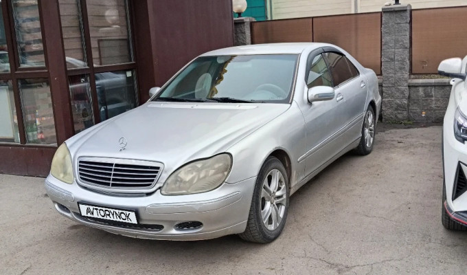 Mercedes-Benz S-Класс 1998 года
