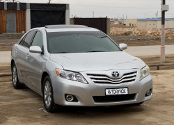 Toyota Camry 2011 года