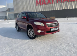 Toyota RAV4 2010 года