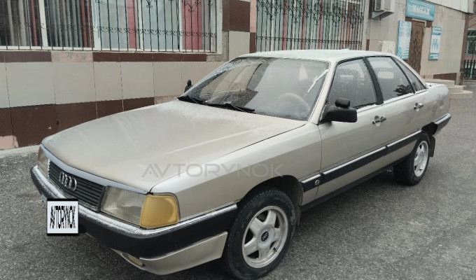 Audi 100 1987 года