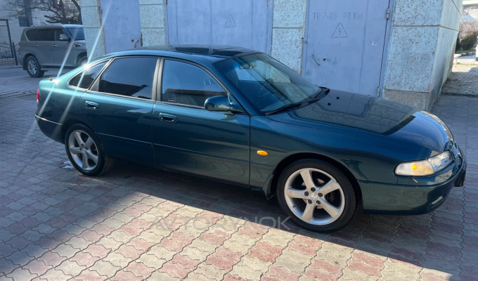 Mazda Cronos 1993 года