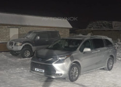 Toyota Sienna 2021 года