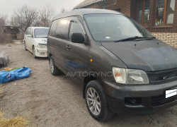 Toyota Town Ace Noah 1997 года