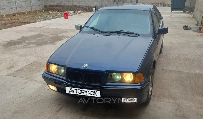 BMW 3 серия 1993 года