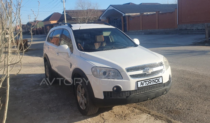 Chevrolet Captiva 2008 года