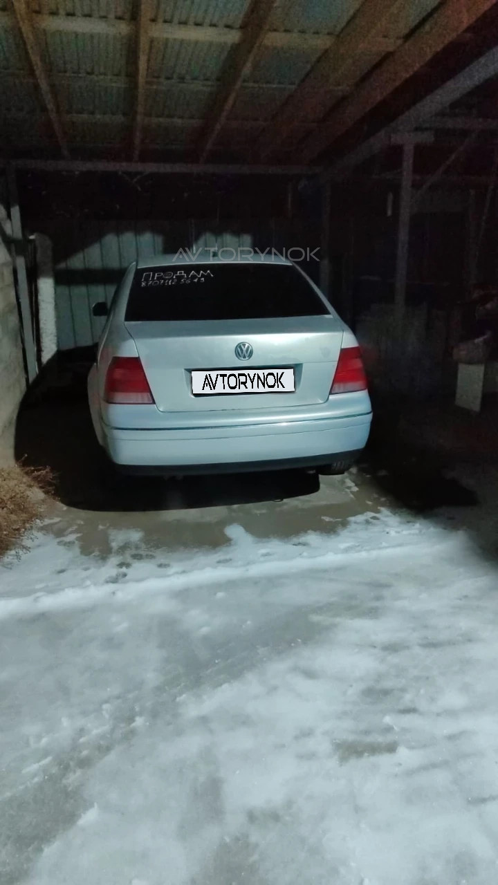 Volkswagen Golf, 2002