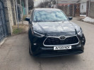 Toyota Highlander 2021 года