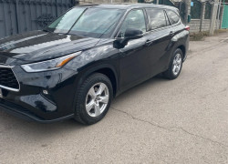 Toyota Highlander 2021 года