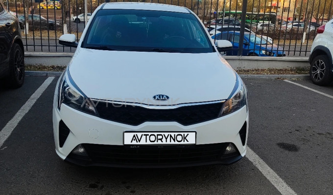 Kia Rio 2021 года