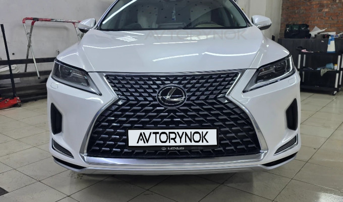Lexus RX 2020 года