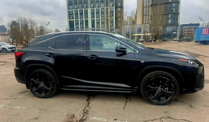Lexus RX 2019 года