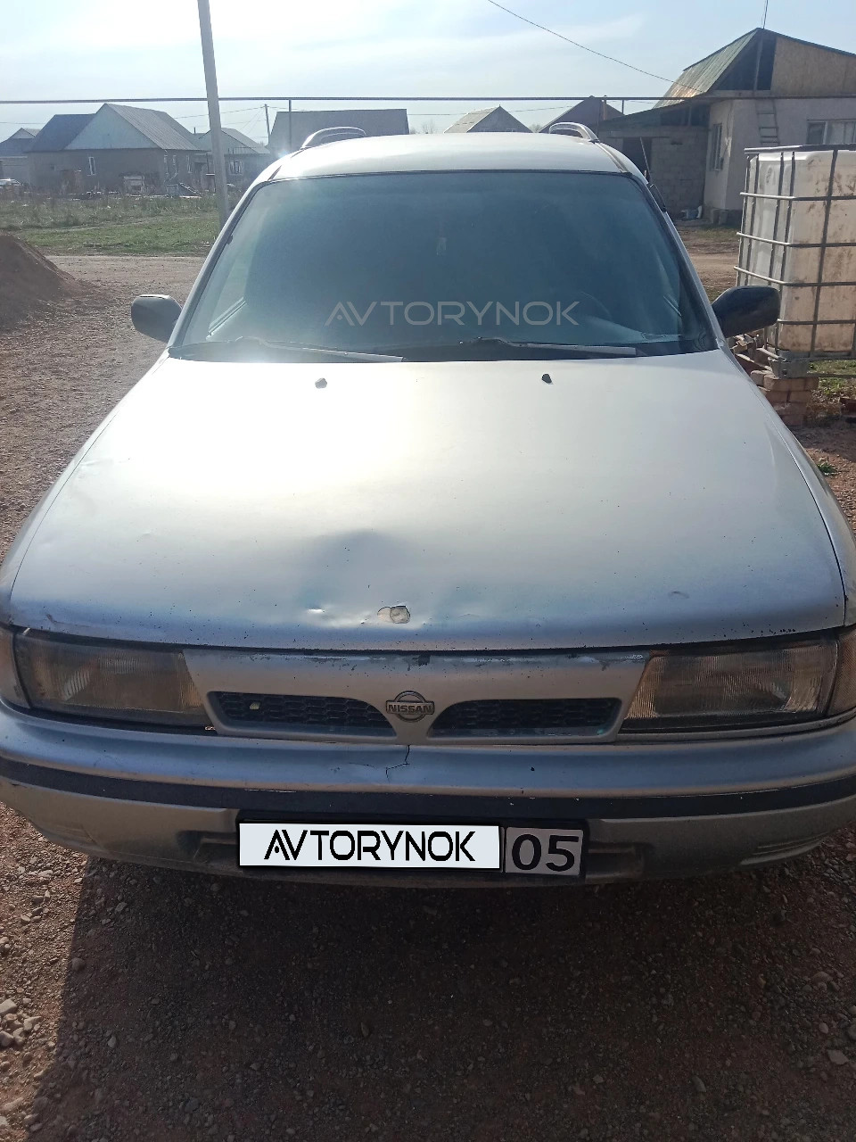 Nissan Sunny, 1992