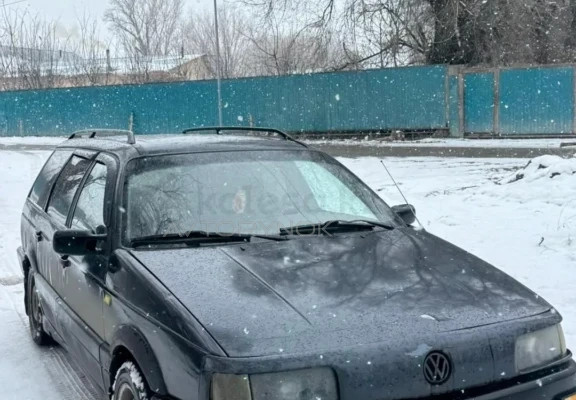 Volkswagen Passat 1992 года