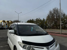 Toyota Estima 2010 года