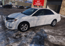 Toyota Camry 2005 года