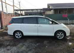 Toyota Estima 2006 года