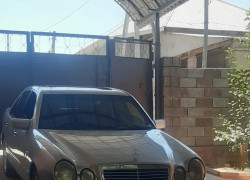 Mercedes-Benz E-Класс 1996 года