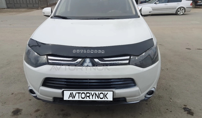 Mitsubishi Outlander 2013 года